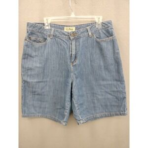 LL Bean Classic Fit Straight Denim Jean Shorts Women's 16 Reg Sunwashed Bermuda